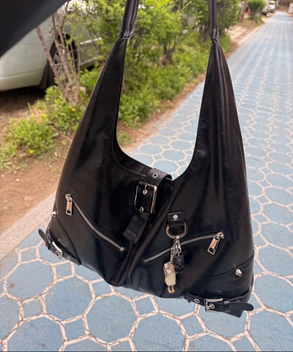 MUSINSA | NOTKNOWING Black Moto Hobo Bag (LEATHER)