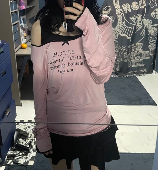 ★韓国人気★BADBLOOD★Charming & Hot Long Sleeve Loose Fit MUSINSA | BADBLOOD Charming & Hot Long Sleeve Loose Fit – Pink