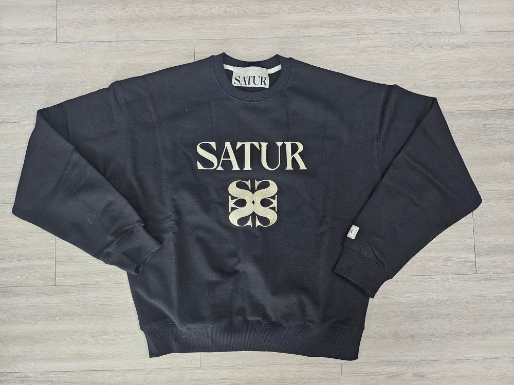 MUSINSA公式 | SATUR classic logo sweatshirt classic black
