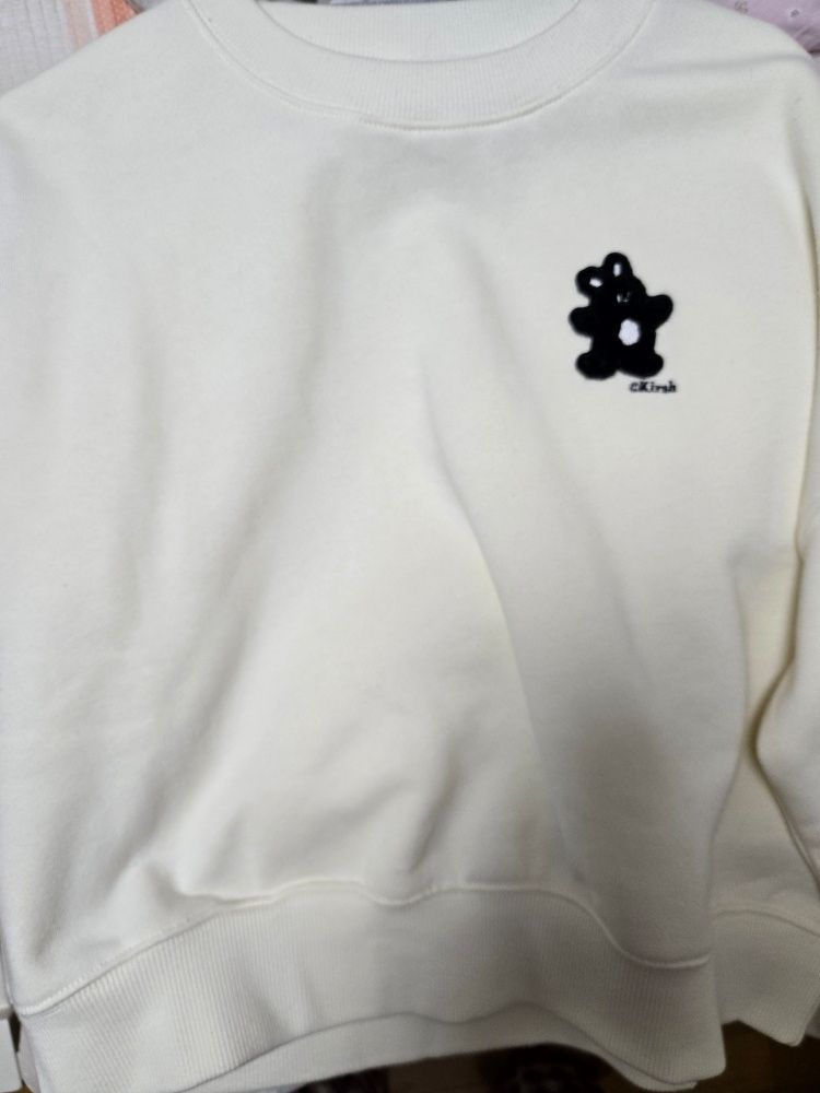MUSINSA | KIRSH Witty Bunny Waffen Crop Sweatshirt [Navy]