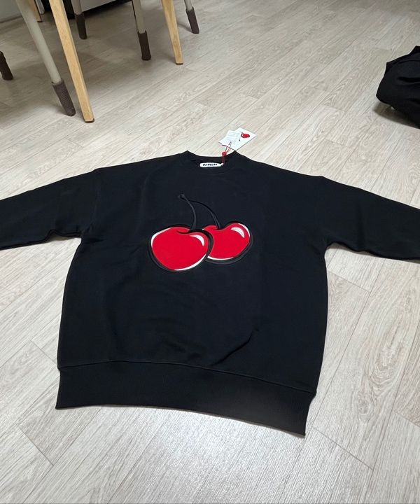 ★KIRSH★ Small Cherry Sweatshirt Black MUSINSA | KIRSH Small Cherry Sweatshirt [Black]