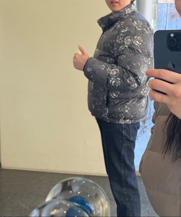 希少XL/美品✨thisisneverthat ダウンベスト 花柄 ロゴ刺繍 黒 未使用級✨thisisneverthat ネバザ ダウンジャケット 花柄 M - メルカリ