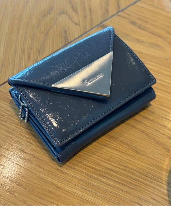 MUSINSA公式 | fennec CRINKLE TRIANGLE TRIPLE WALLET - DARK GREY