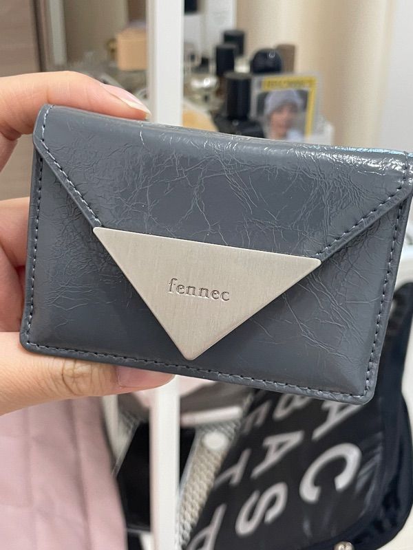 ●Fennec● CRINKLE TRIANGLE TRIPLE WALLET DARK GREY FM2PK07 MUSINSA公式 | fennec CRINKLE TRIANGLE TRIPLE WALLET - DARK GREY