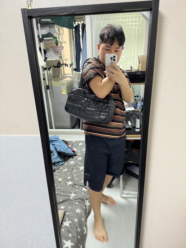 MUSINSA公式 | MATIN KIM LOGO STITCH PADDING SQUARE BAG IN BEIGE