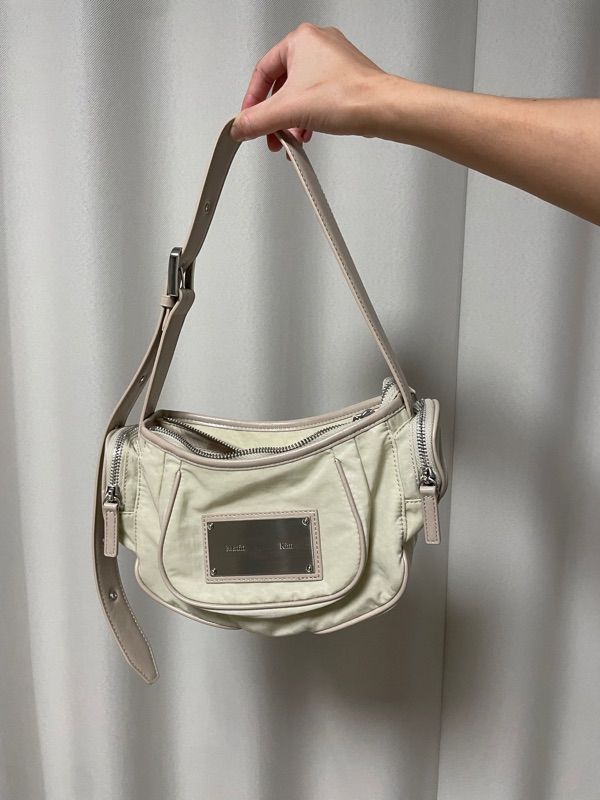 【MATIN KIM】MADELEINE ROUND BAG MUSINSA | MATIN KIM MADELEINE ROUND BAG (4colors)