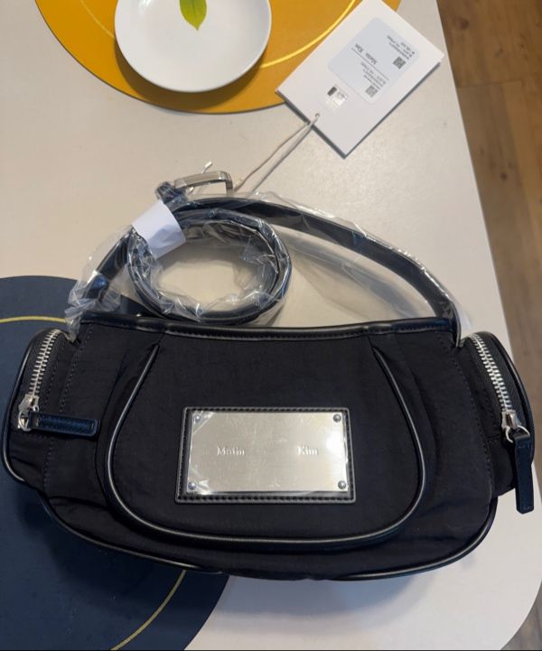 MUSINSA公式 | MATIN KIM MADELEINE ROUND BAG (4colors)