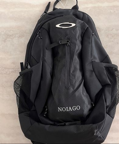 MUSINSA公式 | NOIAGO NOI1090 マルチロゴバックパック (ブラック)