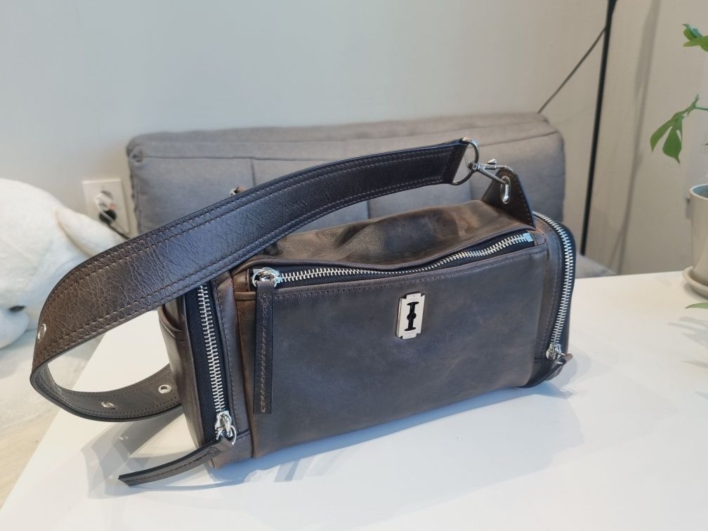 MUSINSA | VUNQUE [Outlet] Perfec Multi Pocket Shoulder S (퍼펙