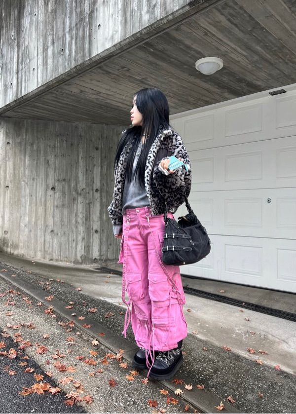 MUSINSA | BADBLOOD Bonnie Convertible Cargo Pants - Pink