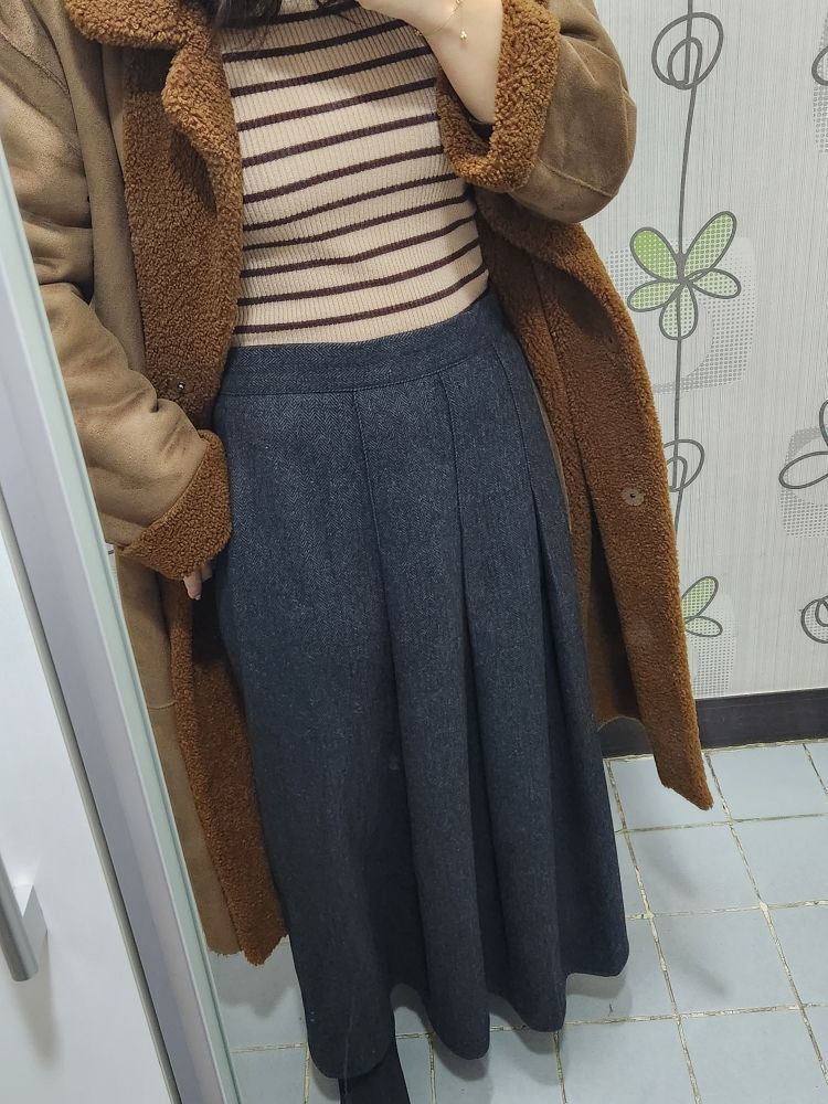 MUSINSA | KOLEAT Wool herringbone pleated long skirt