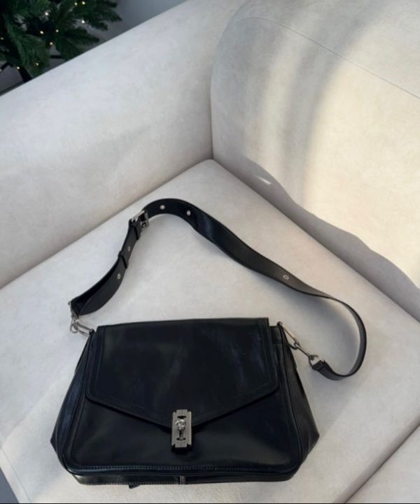 MUSINSA | VUNQUE Occam Doux Square Shoulder L Black