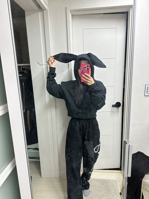 MUSINSA | UGLYSHADOW BUNNY EAR CROP HOODIE(BLACK)