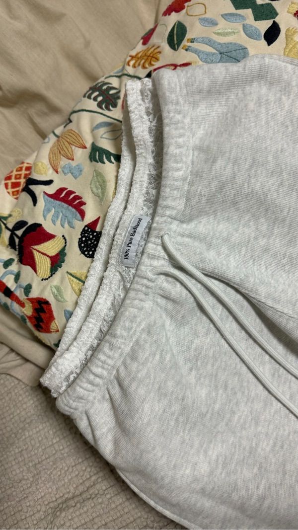 ◆BADBLOOD◆ Pure Lace Trim Jogger Ash Gray Badblood Pure Lace Trim Jogger Ash Gray – BBGSHOPHK