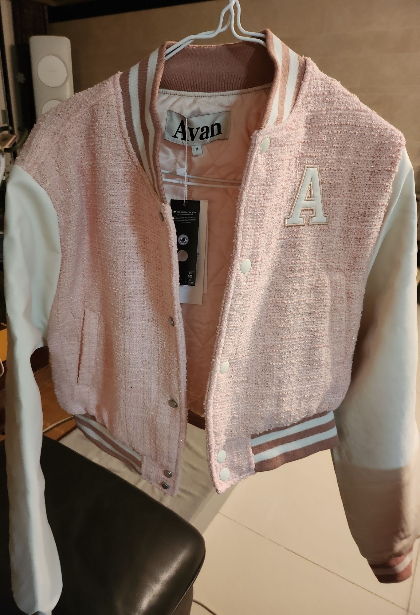 AVANDRESS★韓国★人気 Atlantis Love Crop Varsity Jacket PINK MUSINSA | AVANDRESS Atlantis Love Crop Varsity Jacket PINK