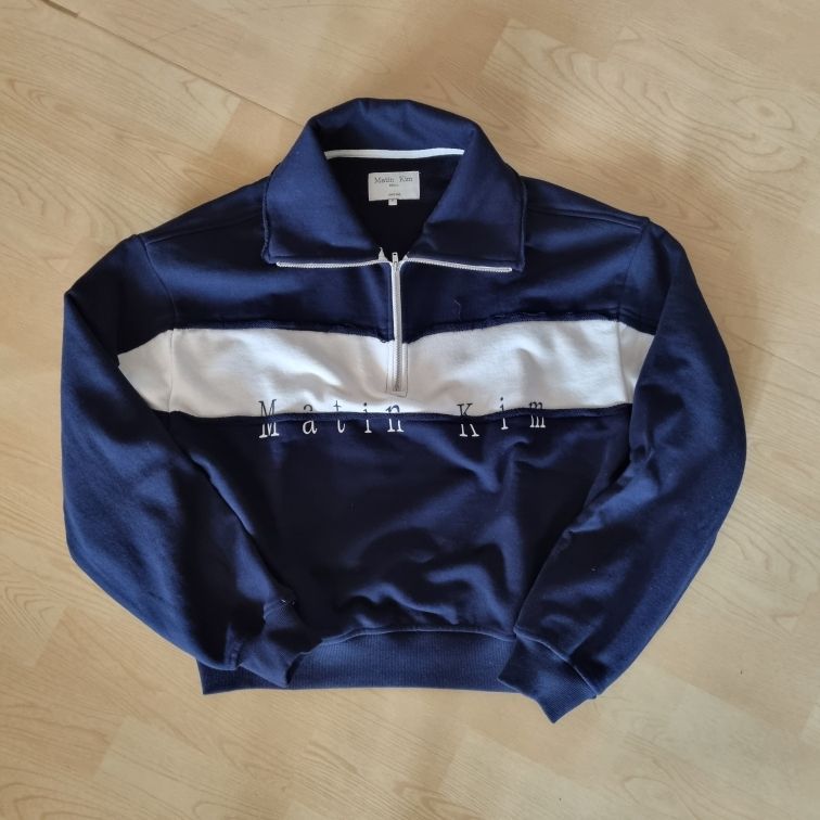 MUSINSA | MATIN KIM CUTTED LOGO HALF ZIP SWEATSHIRT IN NAVY