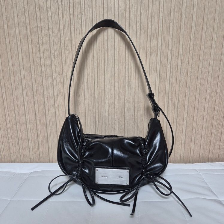 MUSINSA | MATIN KIM HALF SHIRRING RIBBON ROUND BAG (3 colors)