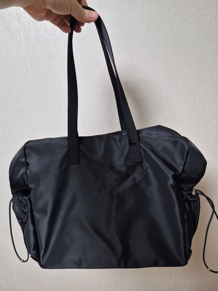 【HAH ARCHIVE】HYBRID TOTE SHOULDER BAG (BLACK) Hybrid Tote Shoulder Bag - Black | HAH ARCHIVE | Wolf & Badger