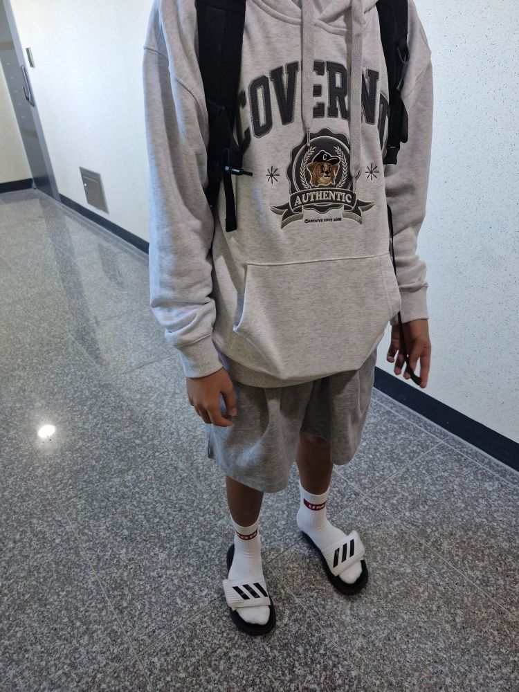 パーカー・フーディ COVERNAT Border Collie Emblem Hoodie Heather Gray MUSINSA公式 | COVERNAT Border Collie Emblem Hoodie Heather Gray