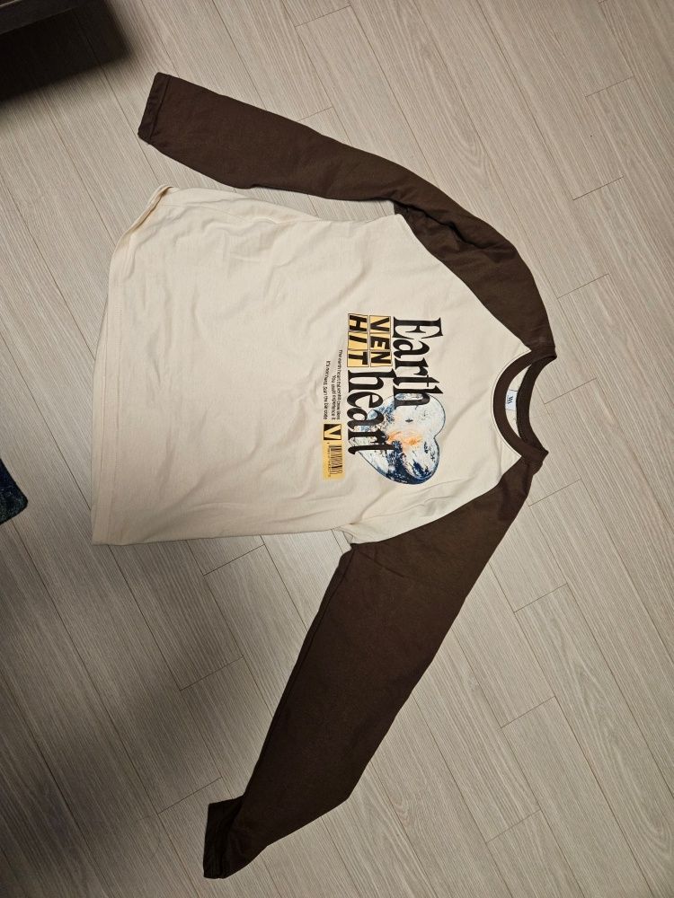 MUSINSA公式 | VENHIT Earthheart Raglan Long Sleeve
