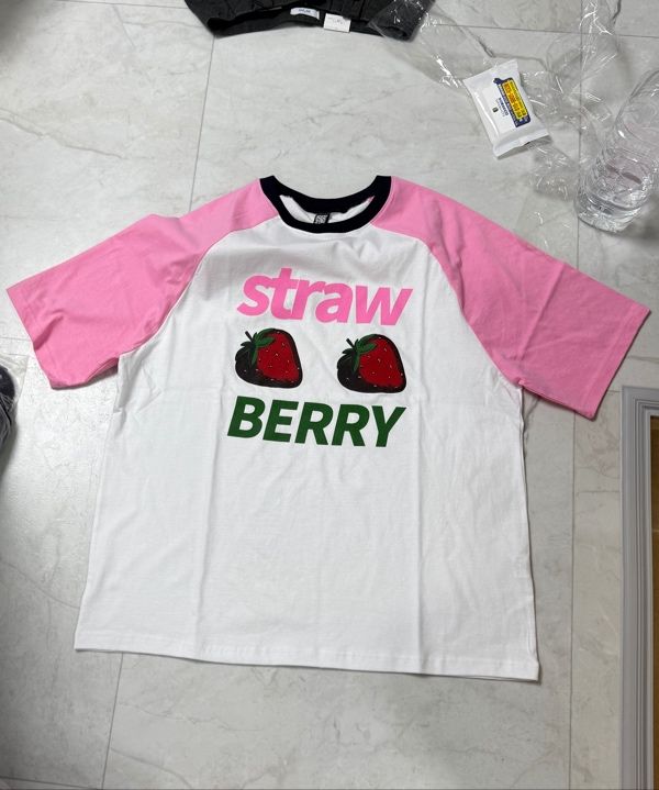 ◆WONDERVISITOR Strawberry Overfit Raglan T-shirt/2色◆ MUSINSA | WONDERVISITOR Strawberry Overfit Raglan T-shirt