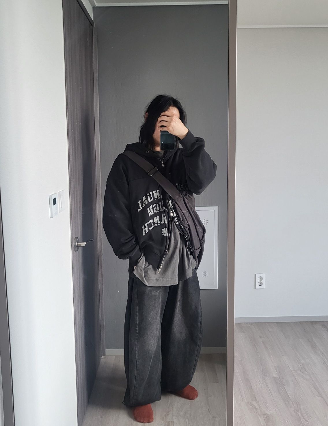 【NOMANUAL】 OVERDYED D.F.L HOODED ZIP-UP - WASHED BLACK OVERDYED D.F.L HOODED ZIP-UP - WASHED BLACK – NUNCHI