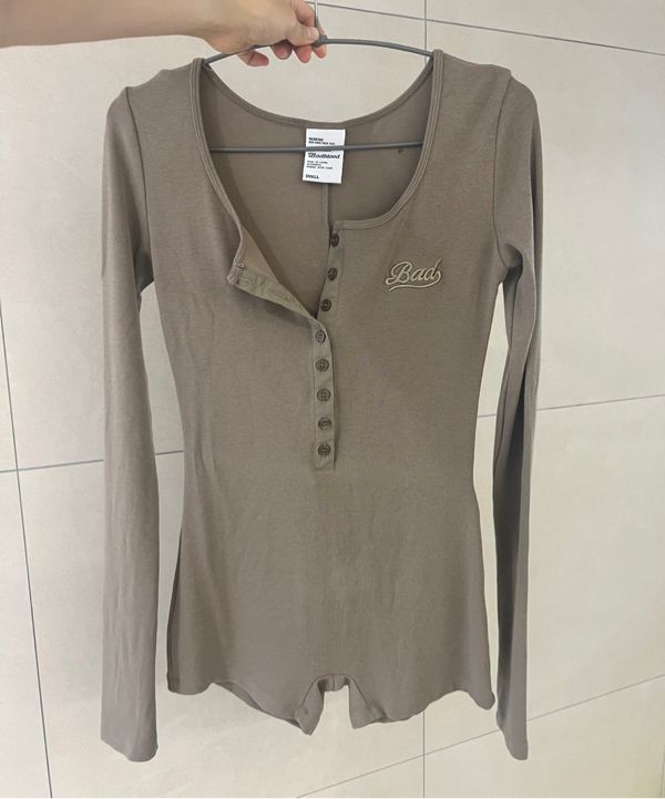 ★送料・関税込★BADBLOOD★Beyond Soft Romper Long Sleeve★ MUSINSA | BADBLOOD Beyond Soft Romper Long Sleeve - Black