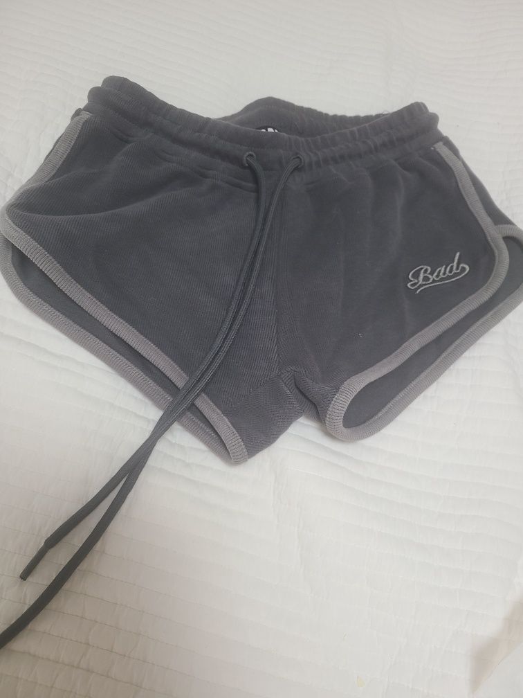 MUSINSA | BADBLOOD Beyond Soft Dolphin Shorts - Tobacco