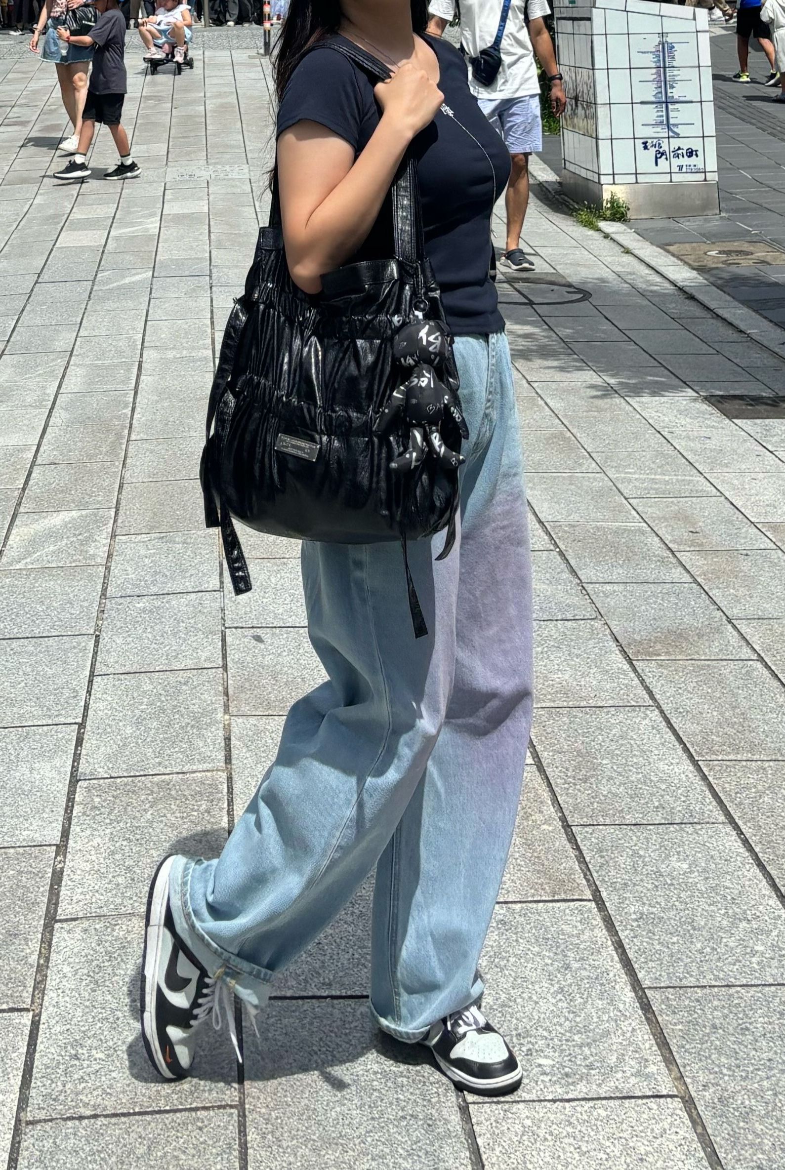 美品 Matin Kim FAUX LEATHER SEASHELL BAG 黒 MUSINSA公式 | MATIN KIM FAUX LEATHER SEASHELL BAG IN BLACK