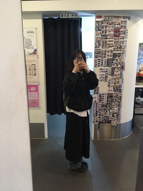 MUSINSA | OHESHIO dot frill hooded windbreaker jumper (navy)