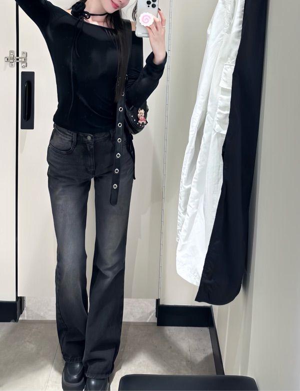 MUSINSA | CRANK Rose string off-shoulder top_black