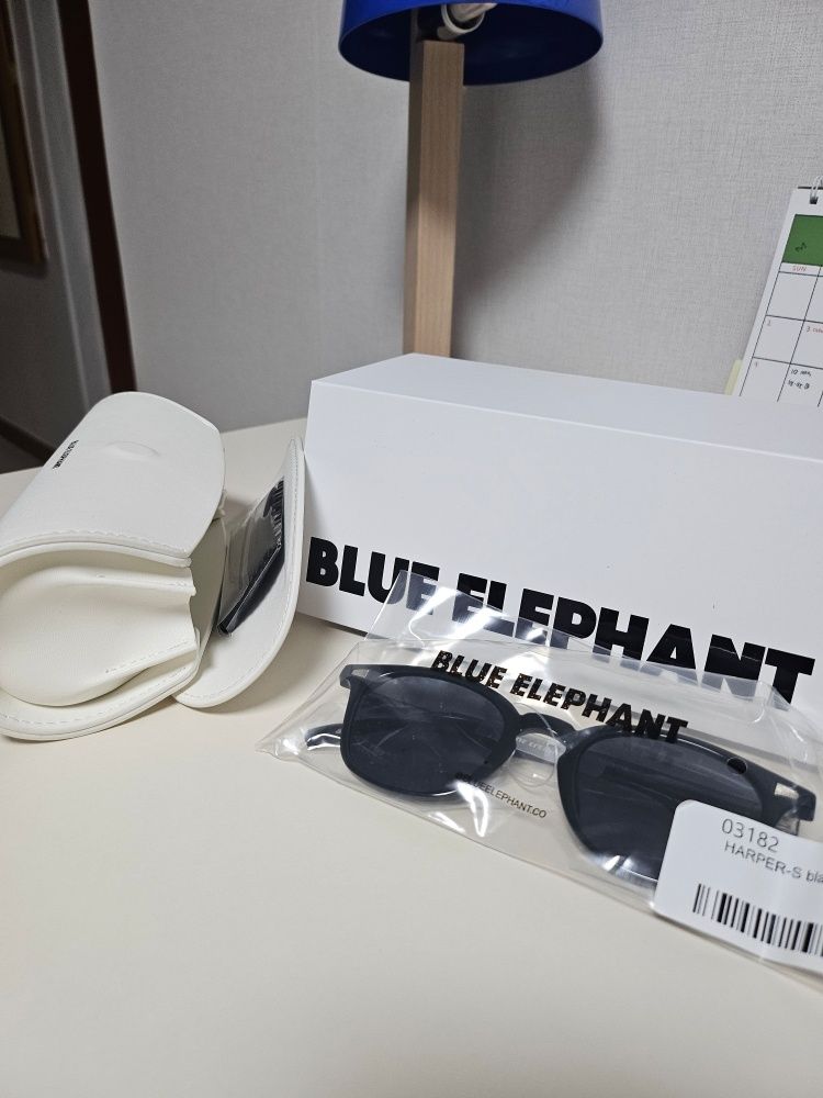 MUSINSA | BLUE ELEPHANT HARPER-S etoupe