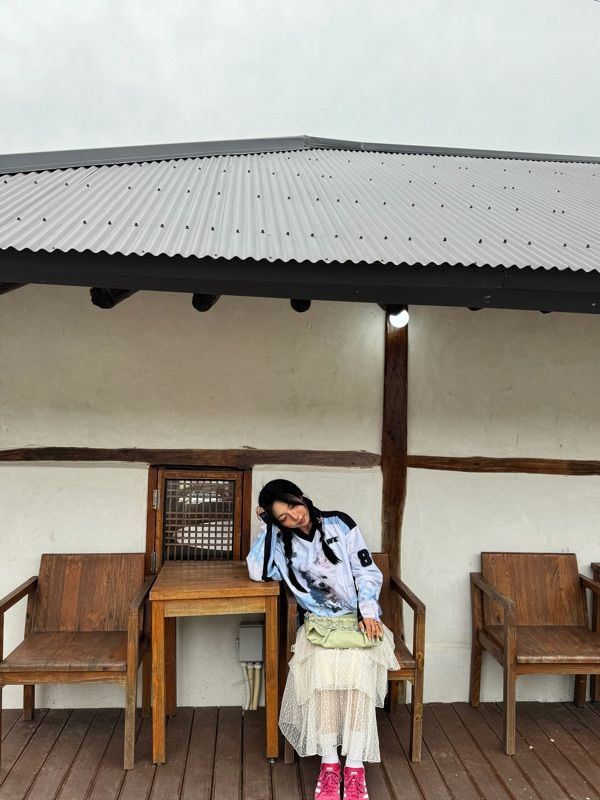 ★ Wai Kei★ Maltese Cloud Raglan Man to Man Ivory YKBE01TS Buy Wai Kei Maltese Cloud Raglan Man to Man Crewneck Ivory