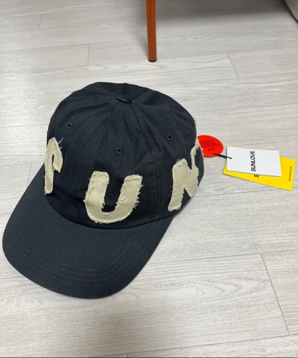 MUSINSA | SUNLOVE Cut Off Capital Cap Charcoal