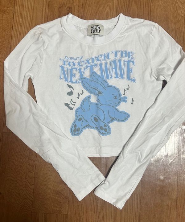 Tシャツ・カットソー [SLOW ACID] WS DANCING RABBIT CROP LONG SLEEVE (WHITE) MUSINSA | SLOWACID Women's Dancing Rabbit Crop Long Sleeve