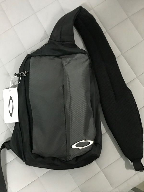 MUSINSA公式 | NOIAGO NOI1180 Essential Multi Cross Bag