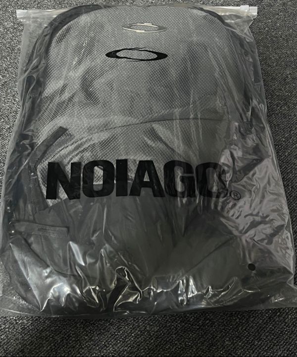 MUSINSA公式 | NOIAGO NOI1182 Space Logo Backpack (Gray)