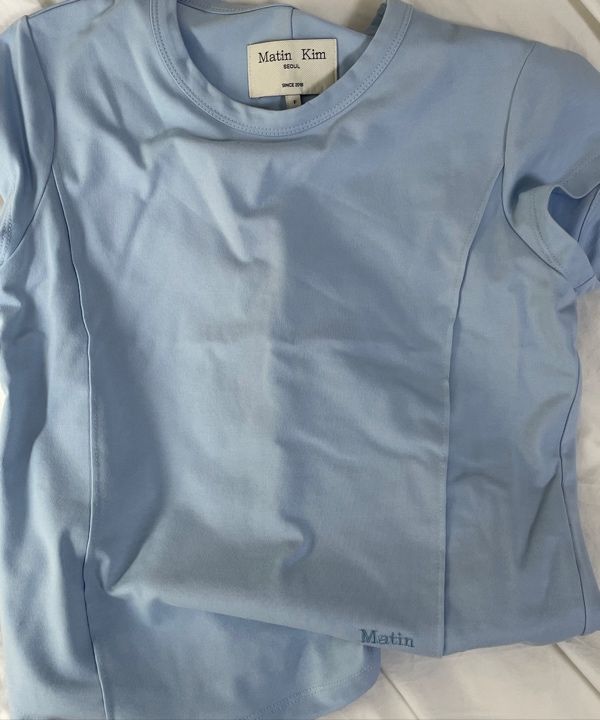Tシャツ・カットソー [MATINKIM]slim line half top in lilac Matin Kim Slim Line Half Top In Lilac | Basic Tees for Women