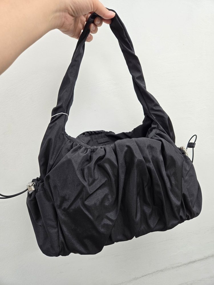 MUSINSA | CARLYN Meringue BLACK_H74106020B