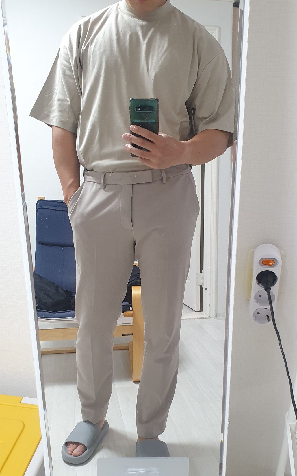 Tシャツ・カットソー *MUSINSA STANDARD* Oversized Mock Neck T-Shirt Grayish Beige MUSINSA | MUSINSA STANDARD Oversized Mock Neck T-Shirt