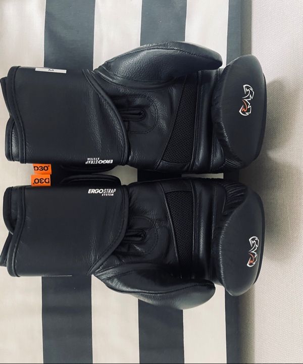 MUSINSA公式 | RIVAL RB50 コンパクトインテリショックボクシング