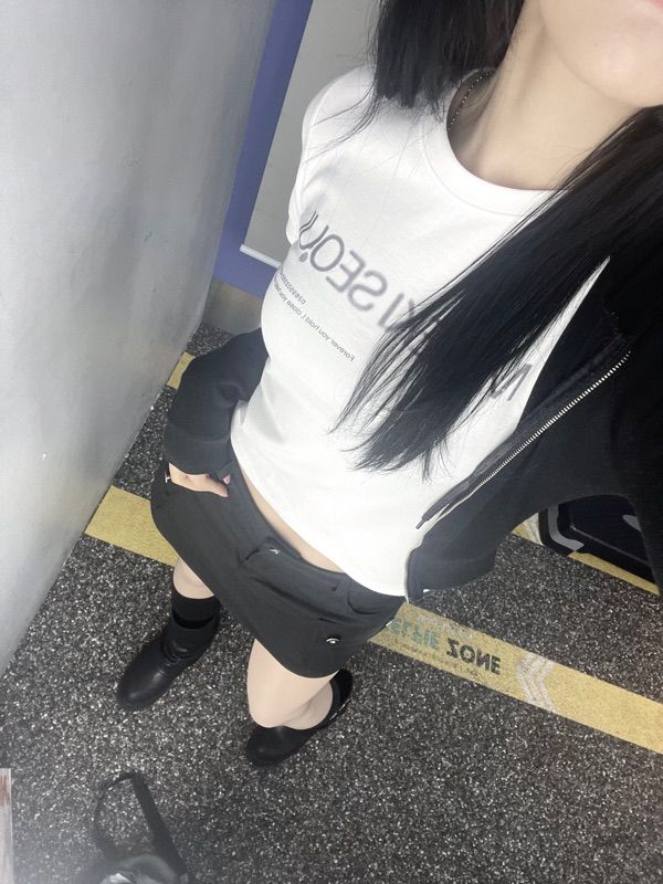 MUSINSA | MISEKI SEOUL Logo short sleeves BLACK
