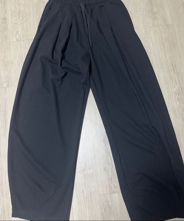 MUSINSA | LIKE THE MOST Pintuck ver2 Wide Training Pants [Black]