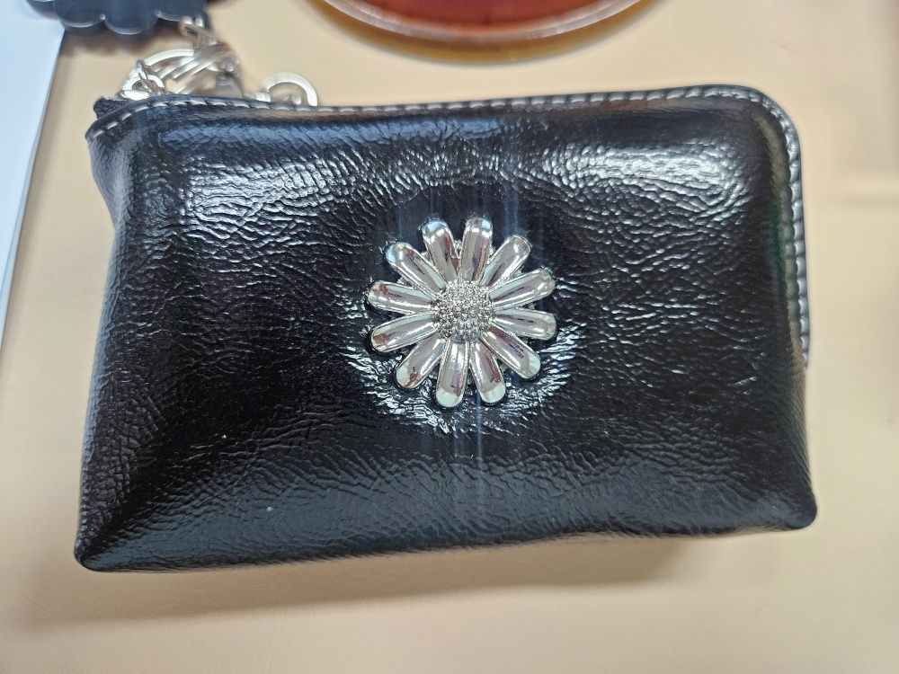 ★lemasque★ Daisy Keyring Coin Zipper Card Wallet Pouch Bla Daisy Keyring Coin Zipper Card Wallet Pouch Black - LE