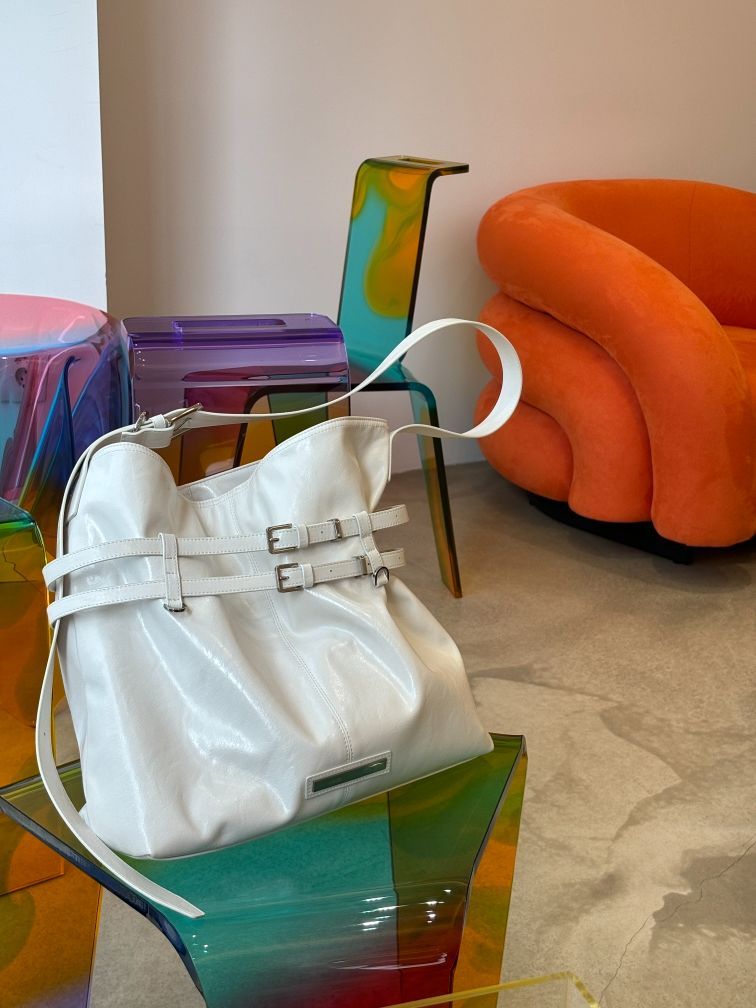 ★ SALE!! ★【Matin Kim】DOUBLE BELTED STRAP BIG BAG ☆ SALE!! ☆【Matin Kim】DOUBLE BELTED STRAP BIG BAG (Matin