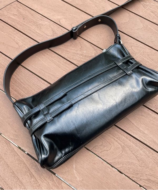 バッグ Makin Kim DOUBLE BELTED STRAP MINI BAG MATIN KIM ストラップバッグ DOUBLE BELTED STRAP MINI BAG