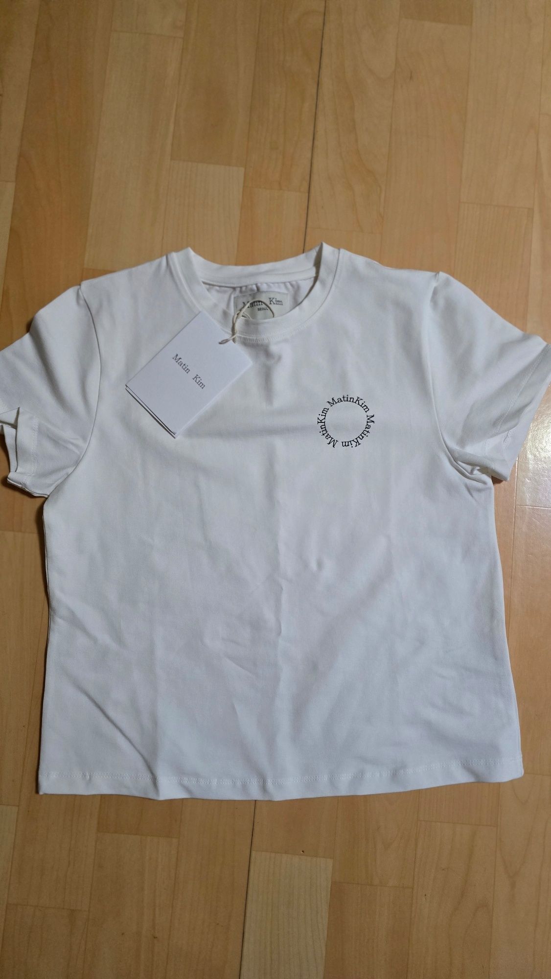 Matin Kim☆MATIN CIRCLE LOGO CROP TOP MATIN CIRCLE LOGO CROP TOP IN BLACK – Matin Kim