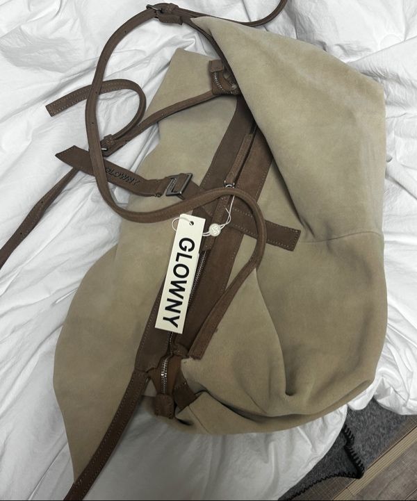 MUSINSA | GLOWNY TAO REAL SUEDE HOBO BAG (SAND)