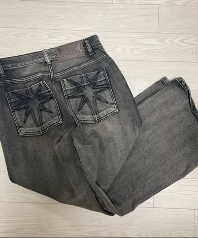 MUSINSA公式 | IUGAMAKARAS Needlework Denim Pants (Sand Black)