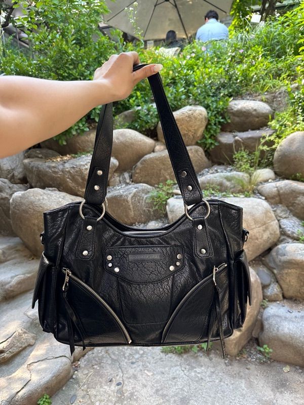 MUSINSA | IUGAMAKARAS Studded Leather Shoulder Bag (Black)